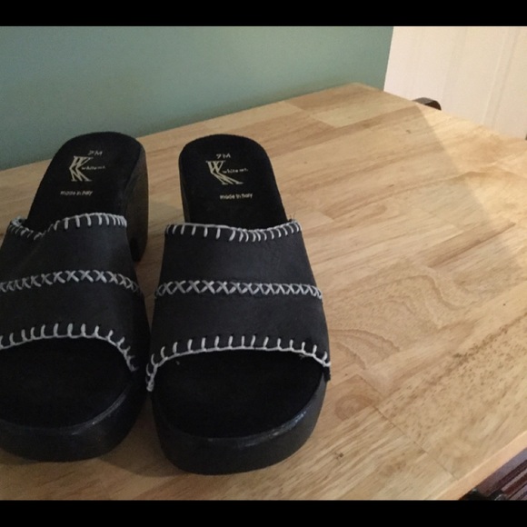 White Mountain Black Leather Slides 7M - Picture 3 of 4